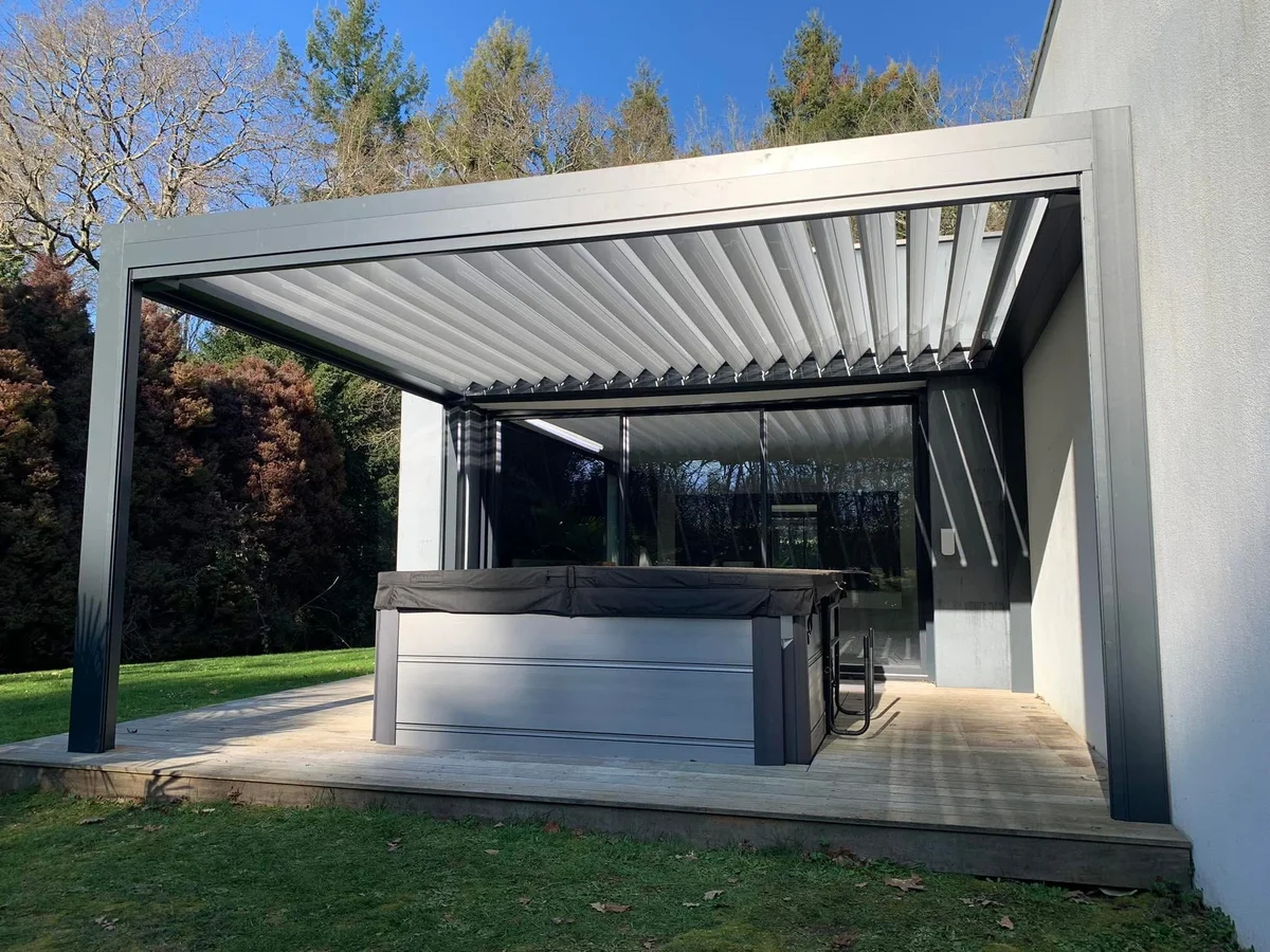 realisation-pergola-bioclimatique-gautier-menuisier-charpentier-sallertaine